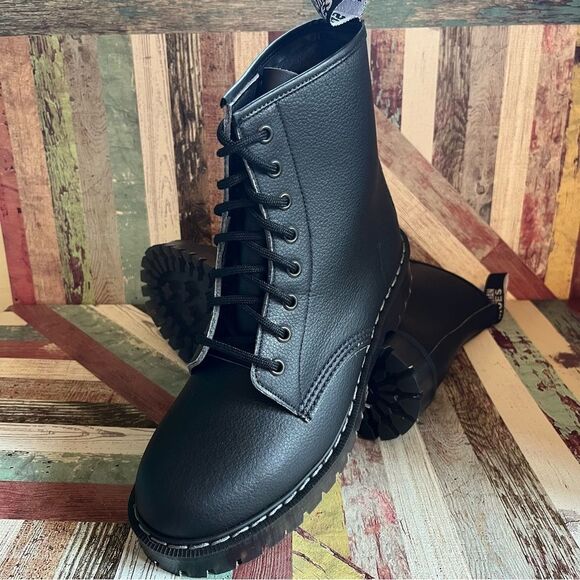 Vegetarian Shoes Boulder Boots w/Airseal Town Sole NWOB Womens Black Size 8 - Picture 3 of 10